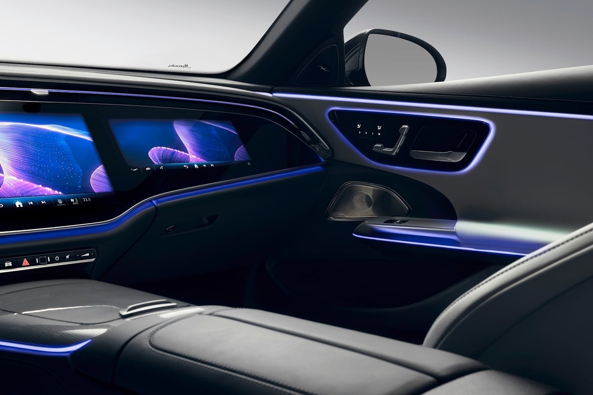 mercedes benz e class 2024 se co man hinh sieu rong cai dat san tiktok va zoom hinh 2