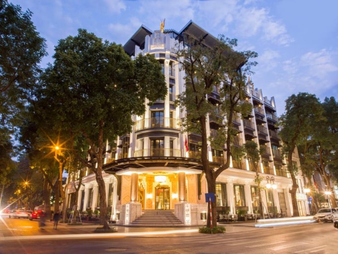 gia phong khach san ha noi tang dot ngot du van e hinh 1