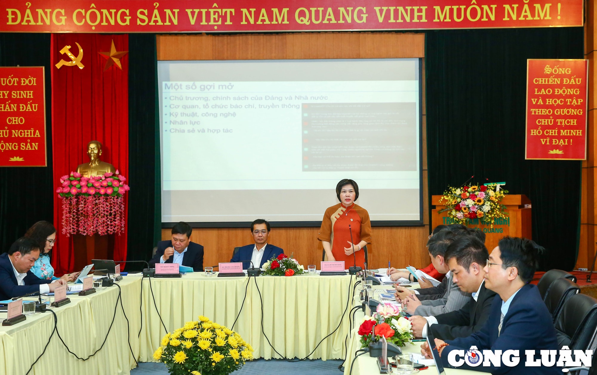 chatgpt voi hoat dong bao chi truyen thong can su dung mot cach co can nhac hinh 8