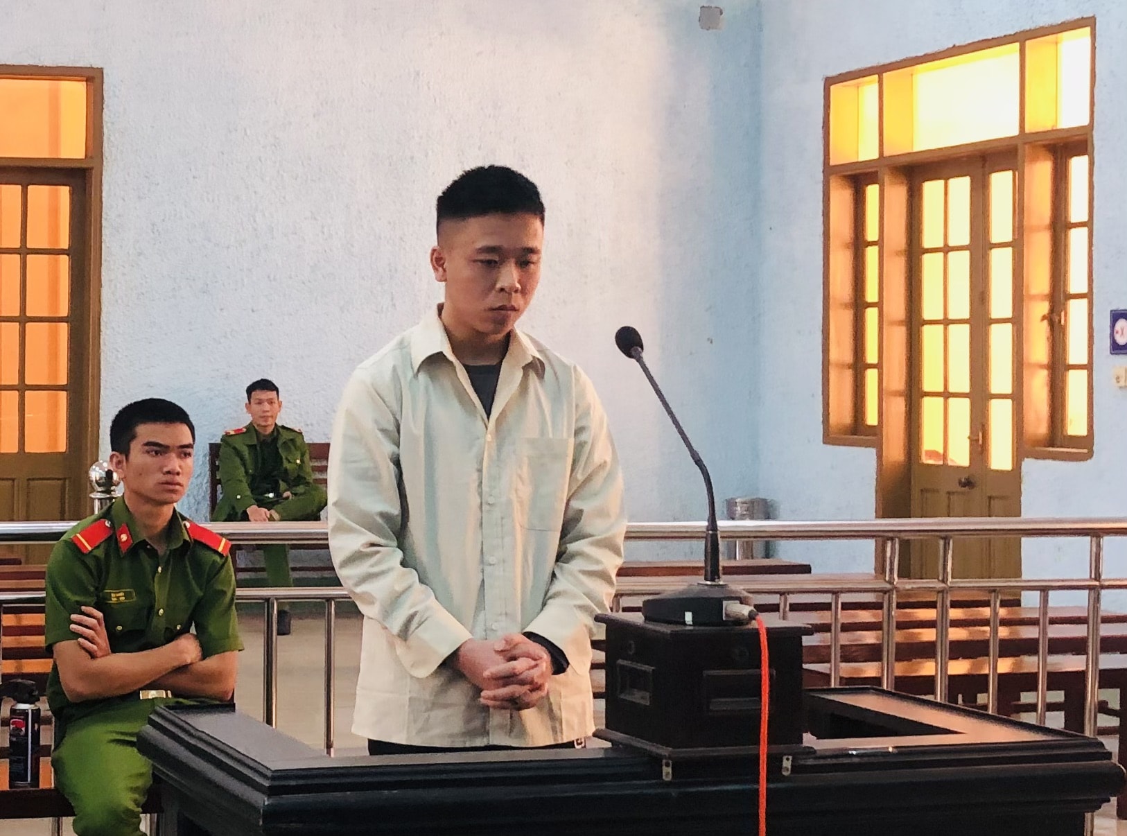 gia lai thanh nien gia gai lua dao hang tram trieu dong qua mang xa hoi hinh 1