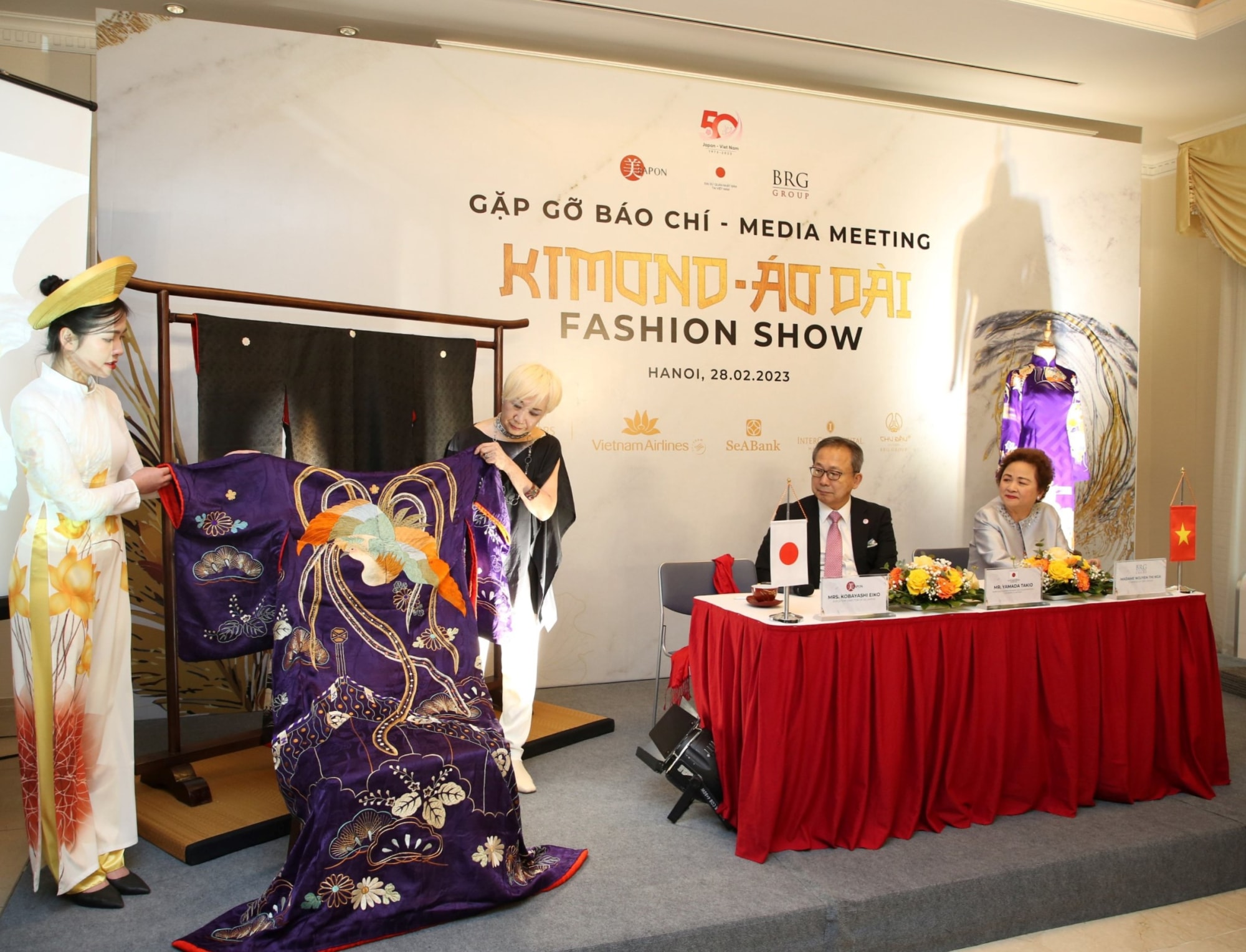 kimono aodai fashion show chuong trinh giao luu van hoa nghe thuat ky niem 50 nam quan he viet nam nhat ban hinh 3
