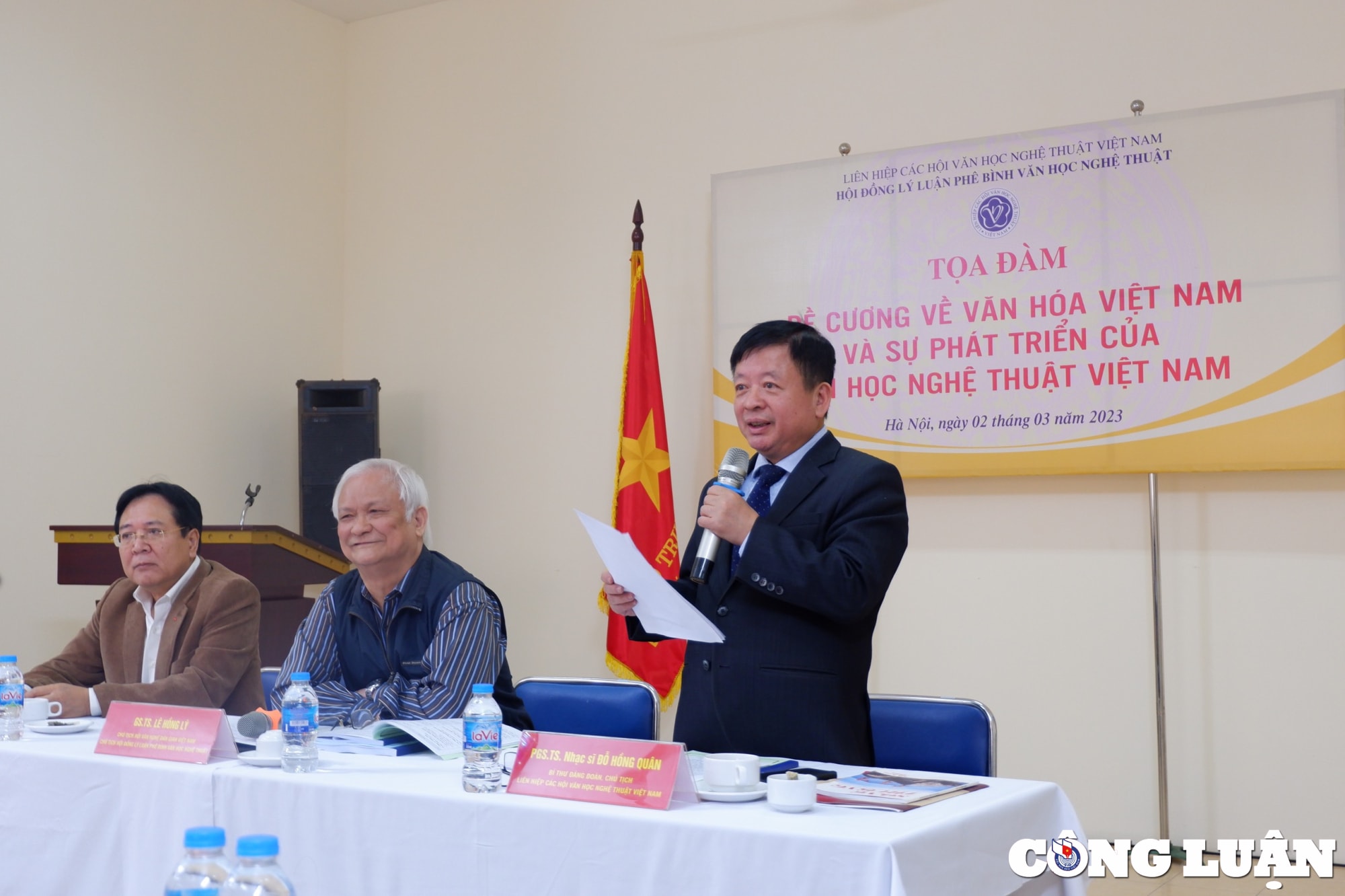 toa dam de cuong ve van hoa viet nam va su phat trien cua van hoc nghe thuat viet nam hinh 1