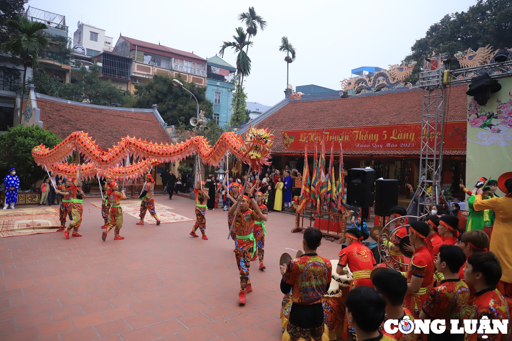 man ruoc kieu nhu thi chay trong le hoi 5 lang moc tai ha noi hinh 2
