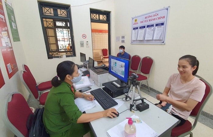 ha noi phan dau trong nam 2023 co 100 cong dan tren dia ban duoc cap cccd gan chip hinh 1