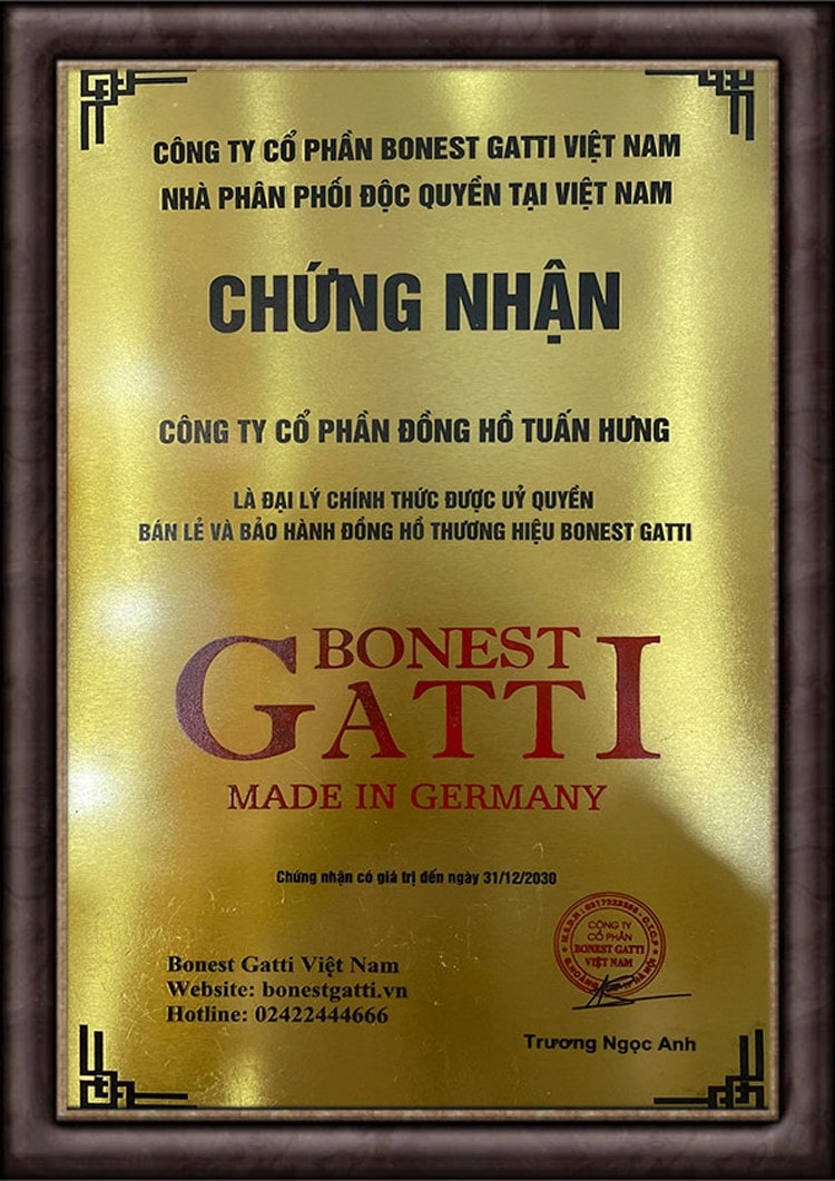 ban dong ho trung quoc voi gia tren troi thuong hieu dong ho cua ca si tuan hung chi lai vai trieu moi nam hinh 4