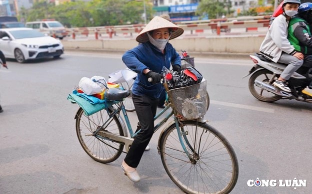 tang 300 suat com tu thien kem hoa sap thom cho phu nu co hoan canh kho khan nhan dip 8 3 hinh 2