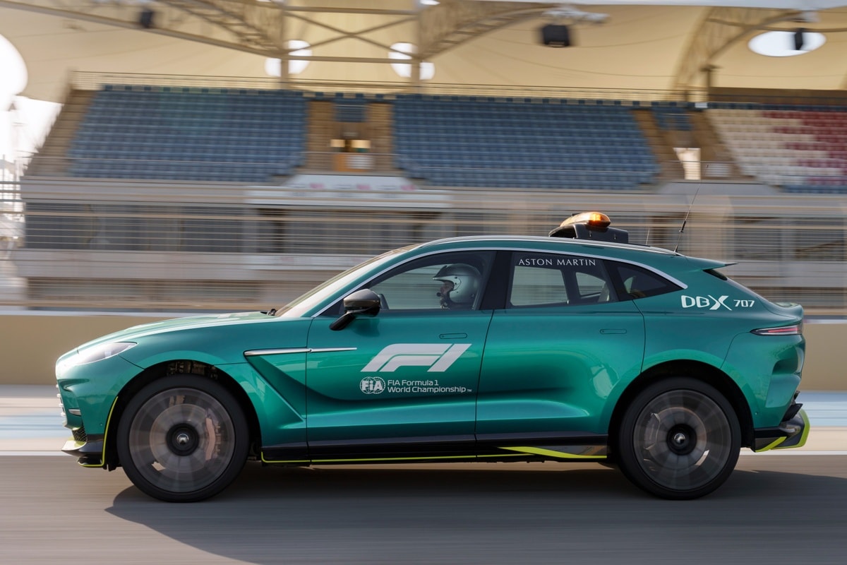 aston martin dbx707 duoc su dung lam xe y te cho giai dua f1 2023 hinh 7