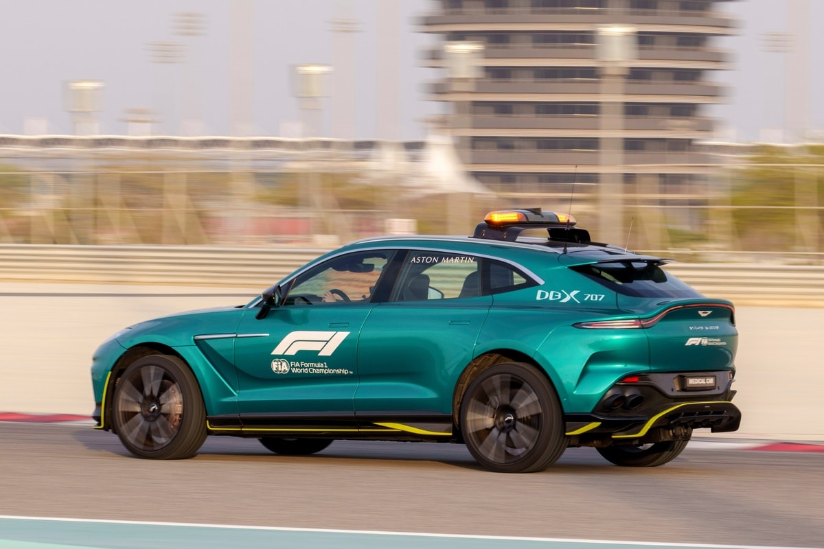 aston martin dbx707 duoc su dung lam xe y te cho giai dua f1 2023 hinh 10