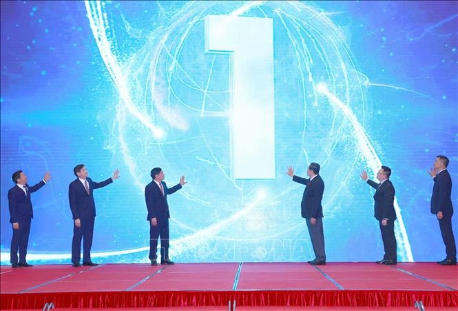 giai dien hong ton vinh nhung tac pham bao chi xuat sac ve de tai co quan dan cu va dai bieu dan cu hinh 1