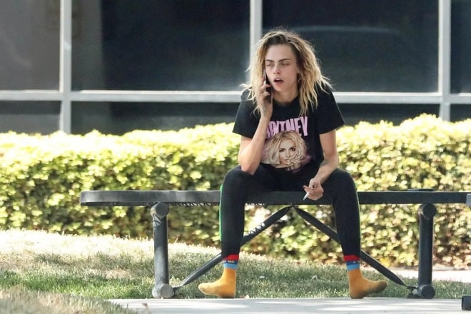 sieu mau cara delevingne xoa hinh xam sau khi cai nghien hinh 1