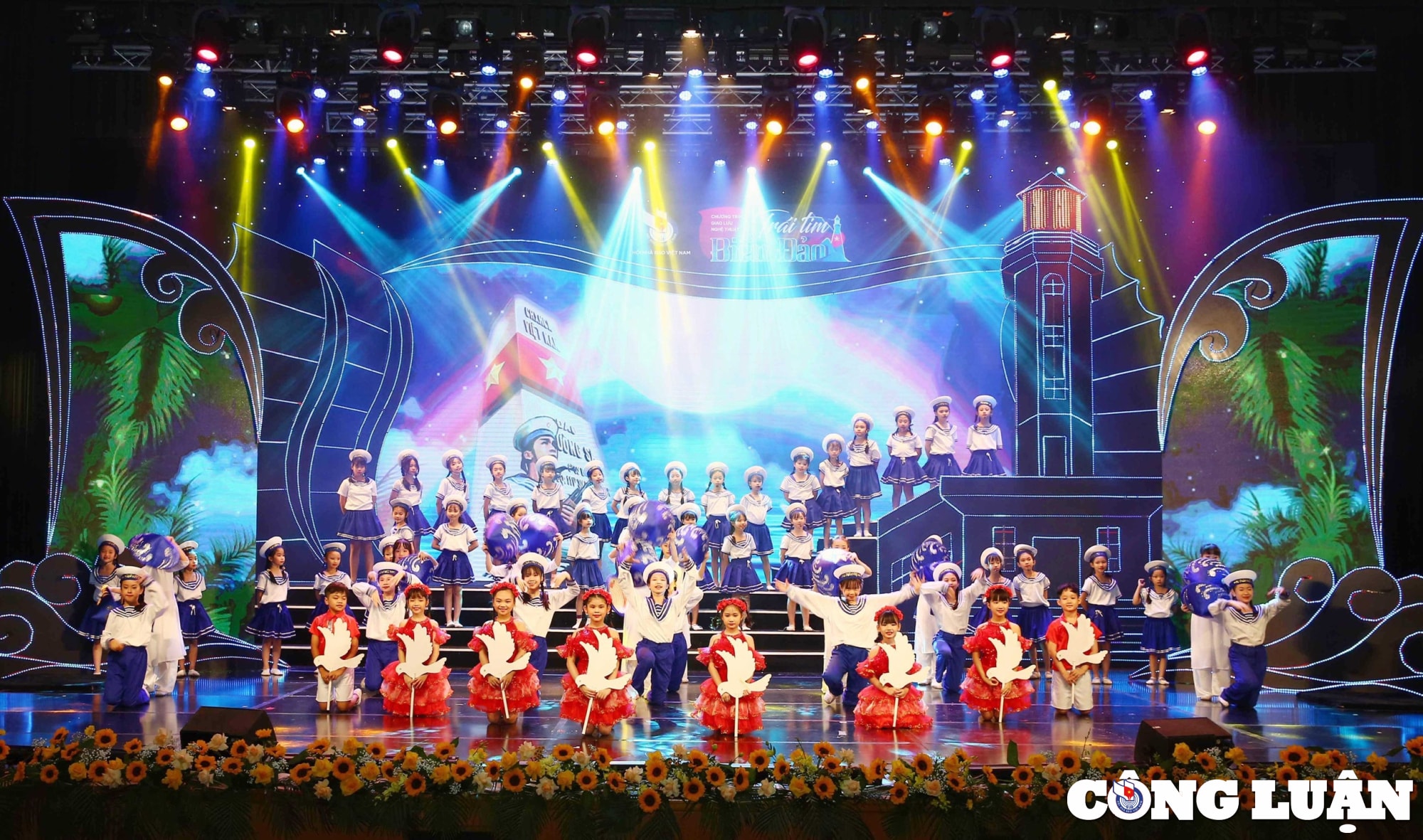 tri an nhung nguoi da cong hien cuoc doi minh cho su nghiep bao ve bien dao hinh 2