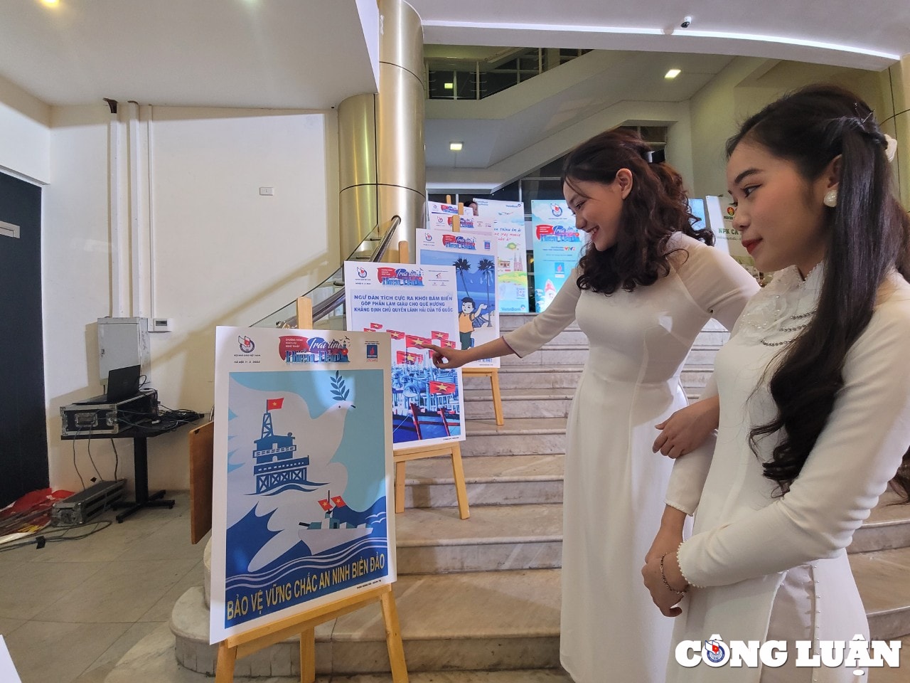 tri an nhung nguoi da cong hien cuoc doi minh cho su nghiep bao ve bien dao hinh 8