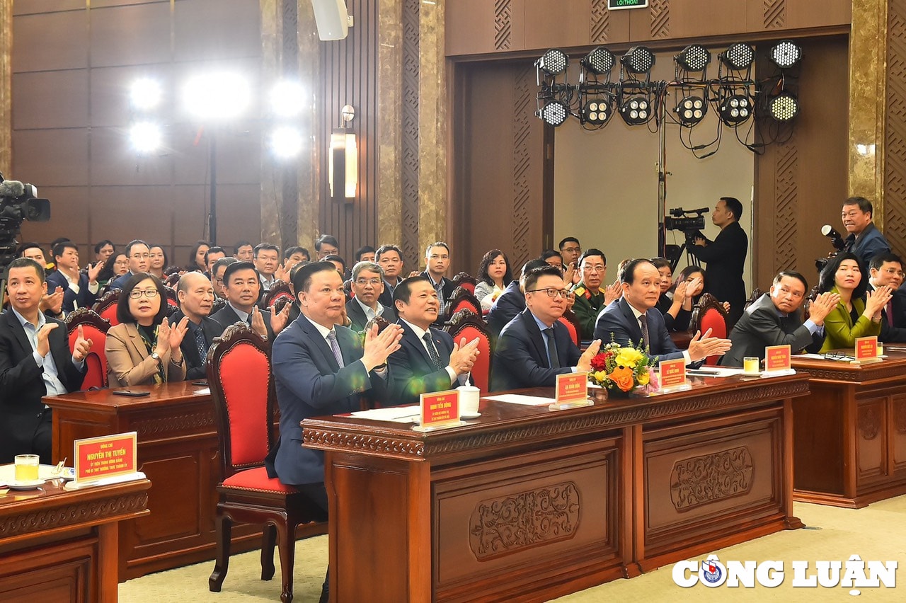 ha noi trao giai cho cac tac pham bao chi xuat sac ve xay dung dang va he thong chinh tri hinh 1