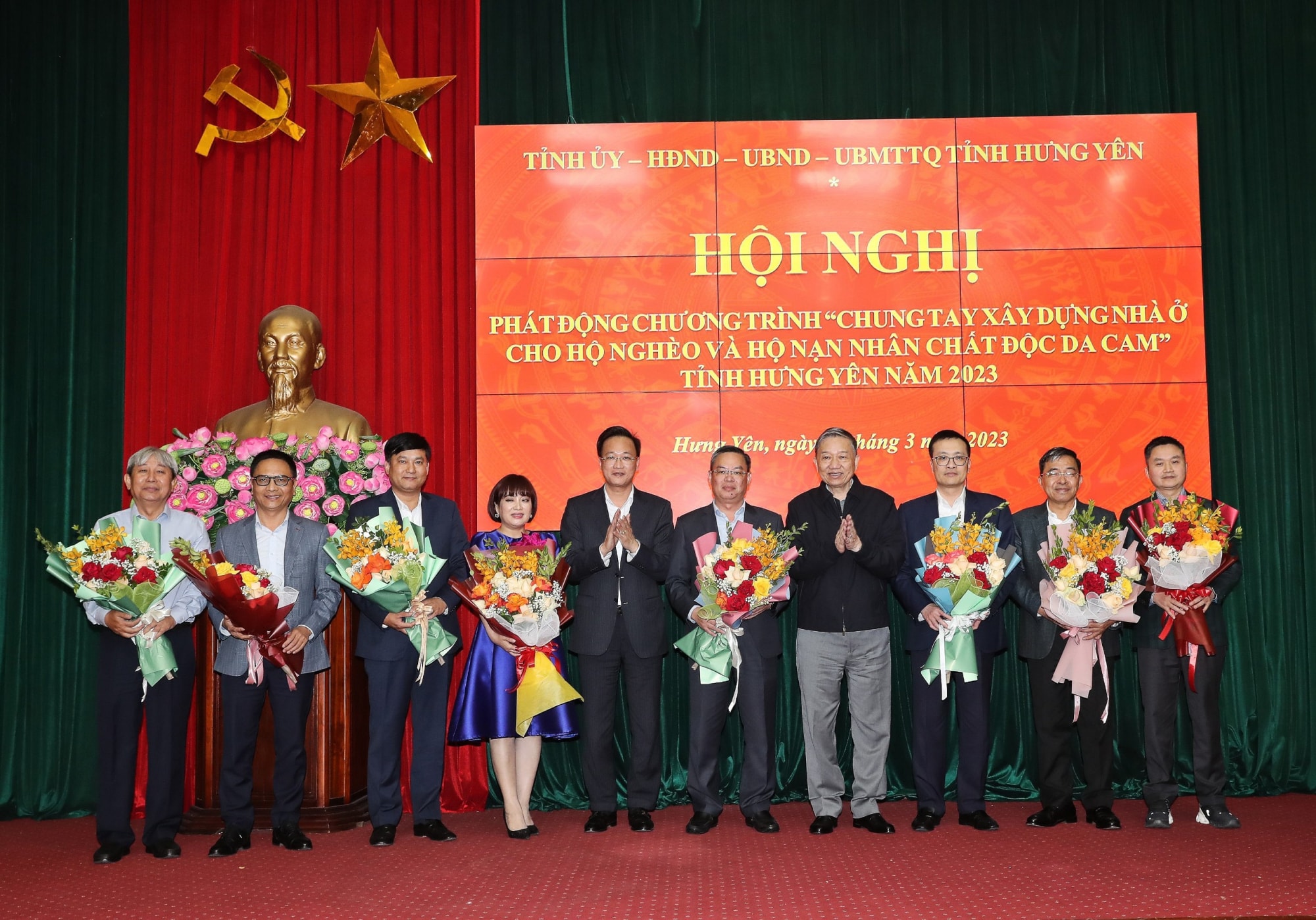 hoa phat ung ho 8 ty dong xay dung nha o cho ho ngheo va nan nhan chat doc da cam tinh hung yen hinh 2