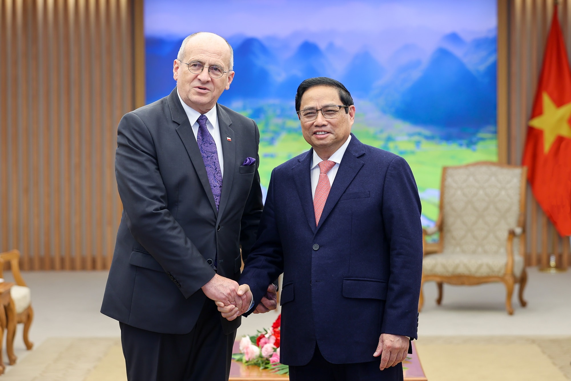 ba lan luon la doi tac thuong mai lon nhat cua viet nam tai trung dong au hinh 1