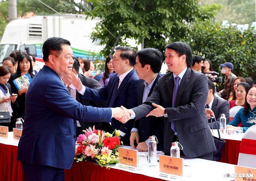 lanh dao dang nha nuoc du le khai mac hoi bao toan quoc 2023 hinh 1