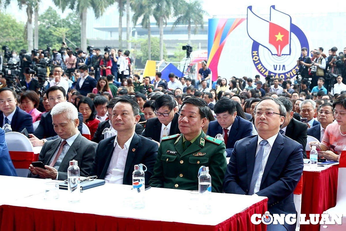 lanh dao dang nha nuoc du le khai mac hoi bao toan quoc 2023 hinh 4