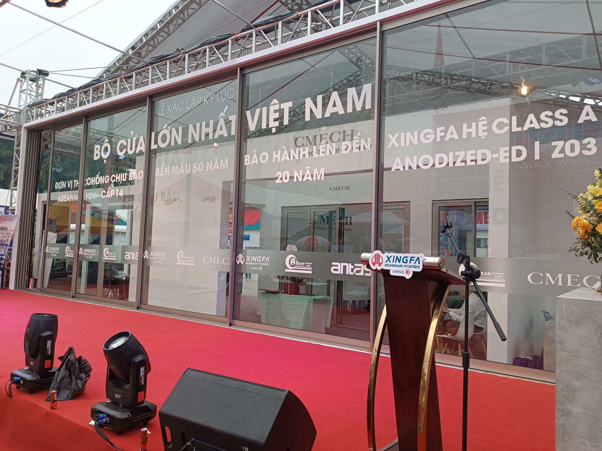 aseanwindow xac lap ky luc voi bo cua lua nhom kinh lon nhat viet nam hinh 1