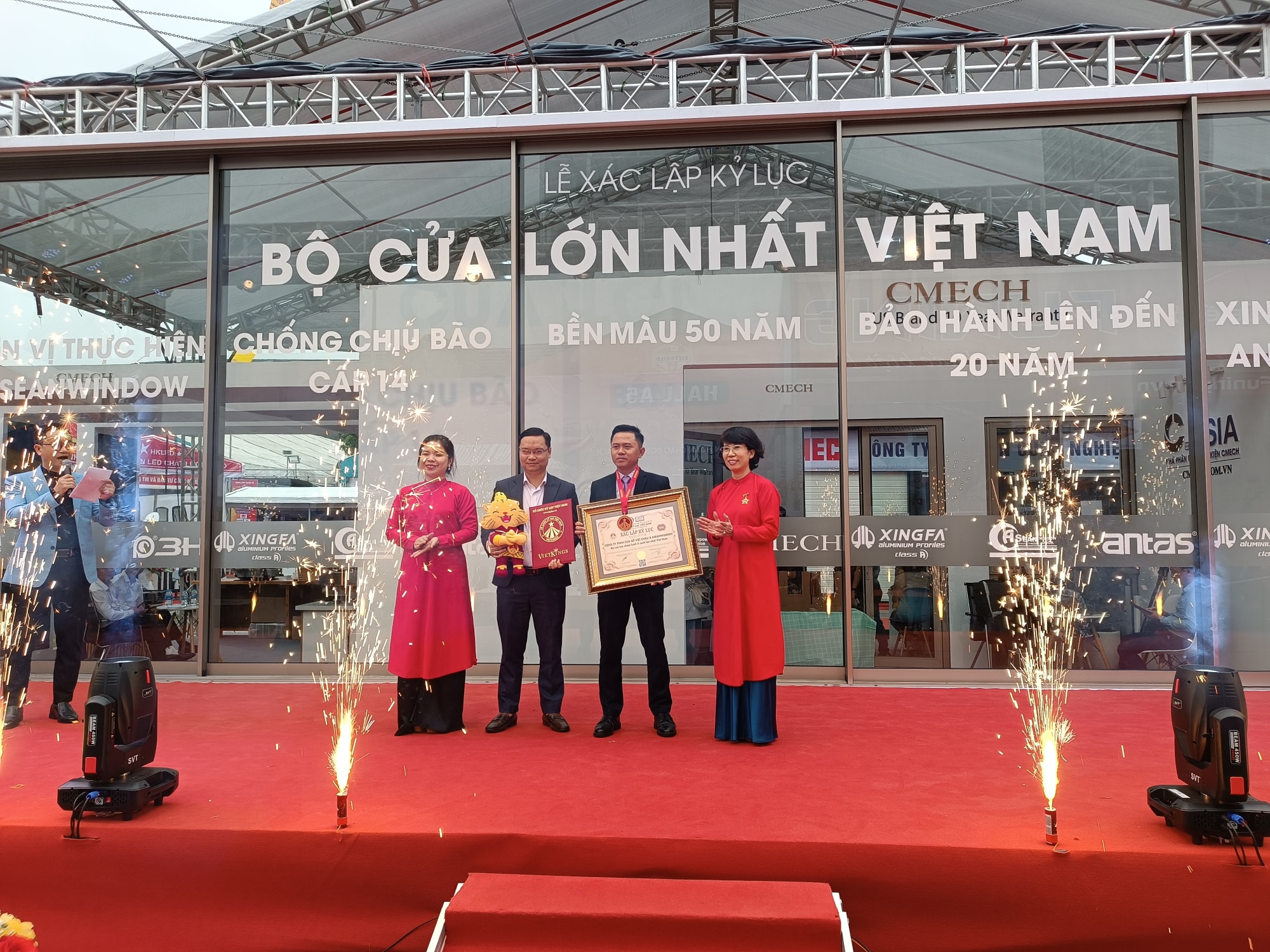 aseanwindow xac lap ky luc voi bo cua lua nhom kinh lon nhat viet nam hinh 4