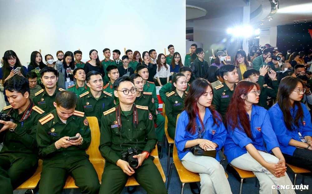 khach quan cong tam ton trong su that bao ve su that chinh la van hoa bao chi hinh 4