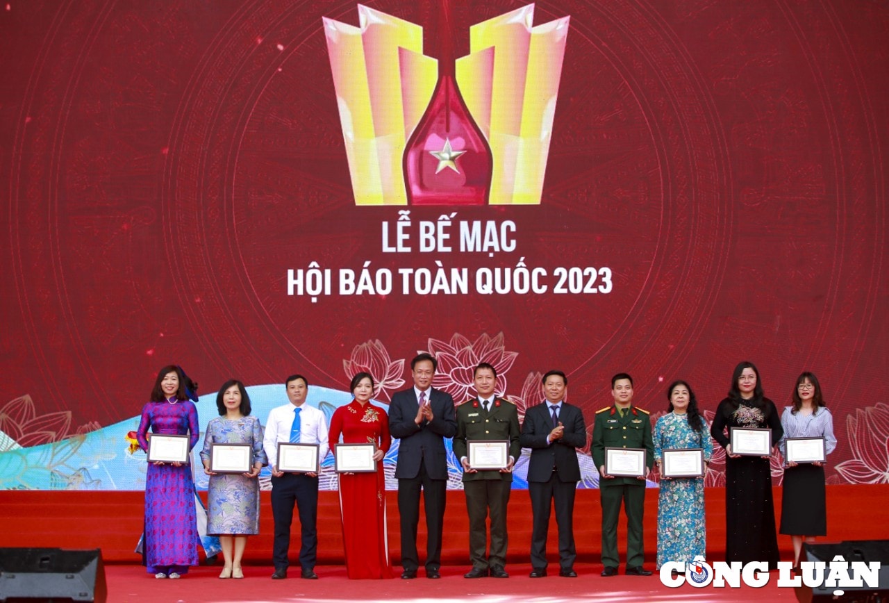 bao nha bao cong luan dat giai b giai giao dien dien tu an tuong tai hoi bao toan quoc 2023 hinh 9