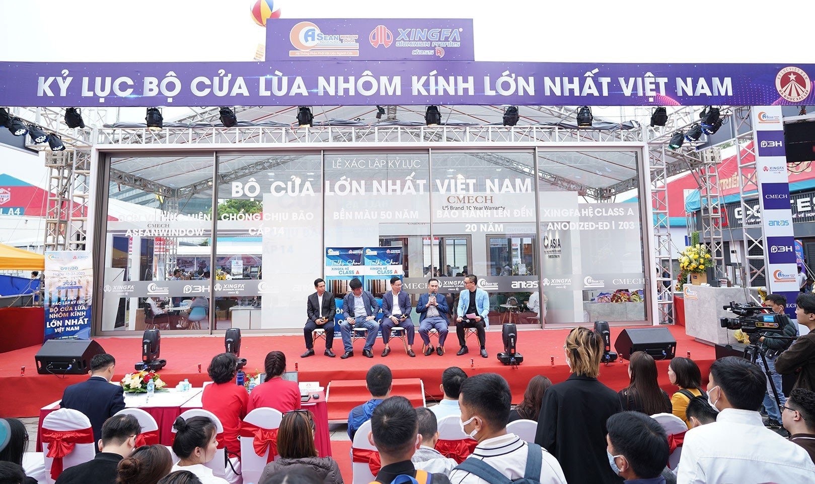 xac lap ky luc bo cua lua nhom kinh lon nhat viet nam hinh 3