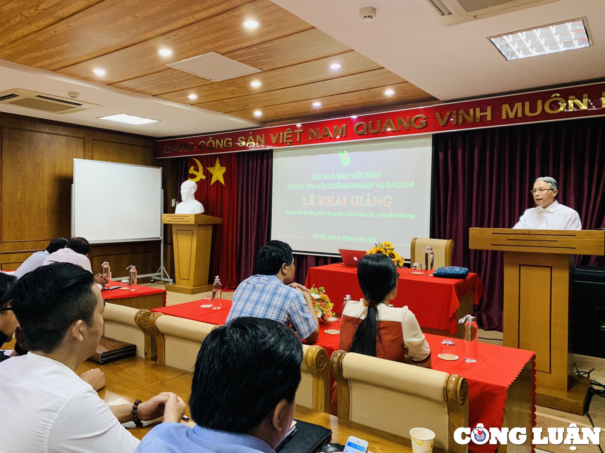 hoi nha bao viet nam khai giang khoa boi duong ky nang can ban ve bao chi  truyen thong hinh 1