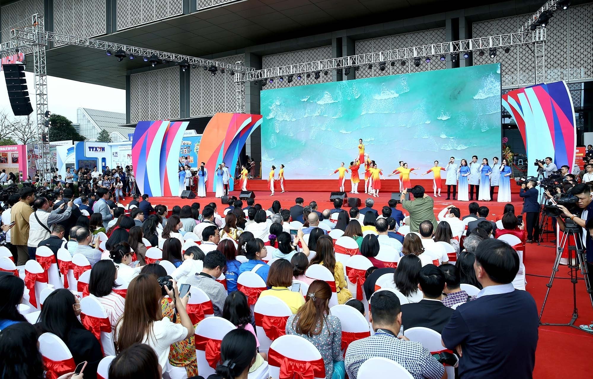 lang dong mua hoi bao toan quoc 2023 hinh 1