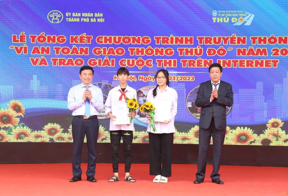 tong ket chuong trinh truyen thong vi an toan giao thong thu do nam 2022 hinh 1