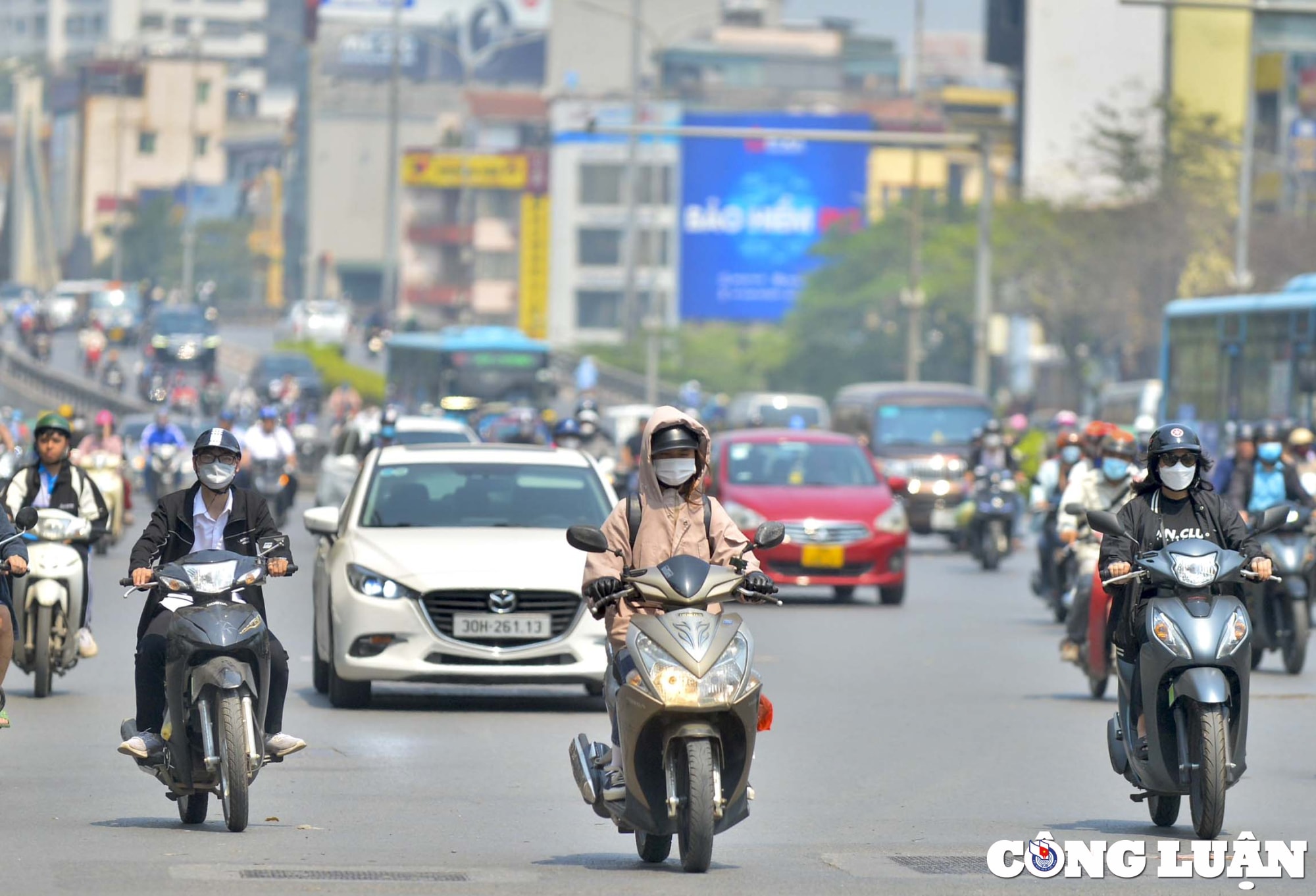nang nong gay gat nguoi dan thu do kin mit ra duong hinh 1