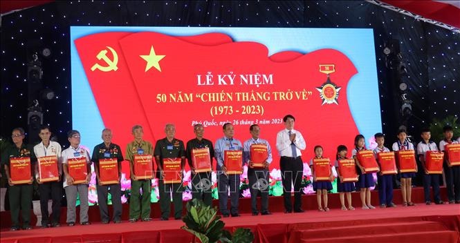 le ky niem 50 nam chien thang tro ve loi nhac nho ve truyen thong yeu nuoc long tu hao dan toc hinh 4