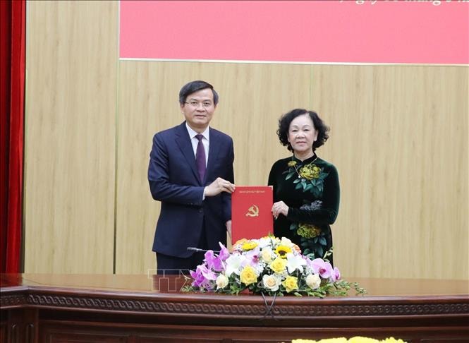 tong bien tap tap chi cong san doan minh huan giu chuc bi thu tinh uy ninh binh hinh 1