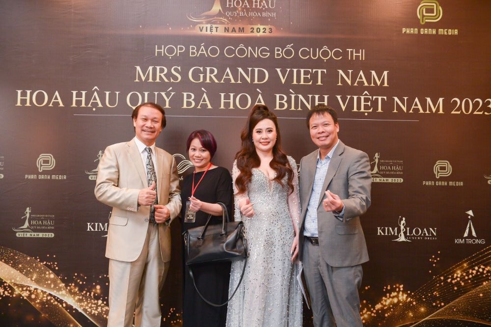 hoa hau phan kim oanh lam giam doc quoc gia cuoc thi hoa hau quy ba hoa binh viet nam 2023 hinh 5