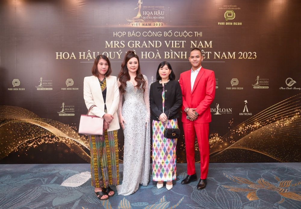 hoa hau phan kim oanh lam giam doc quoc gia cuoc thi hoa hau quy ba hoa binh viet nam 2023 hinh 2