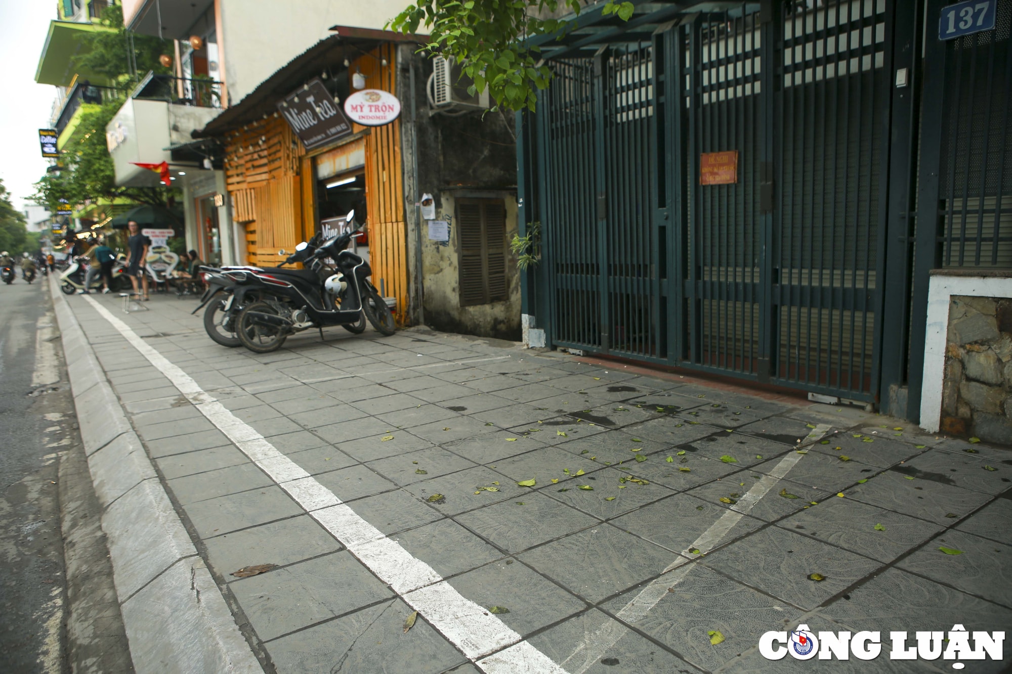 ha noi sau mot thang gianh lai via he tuyen duong quanh ho tay da co nhieu thay doi hinh 10