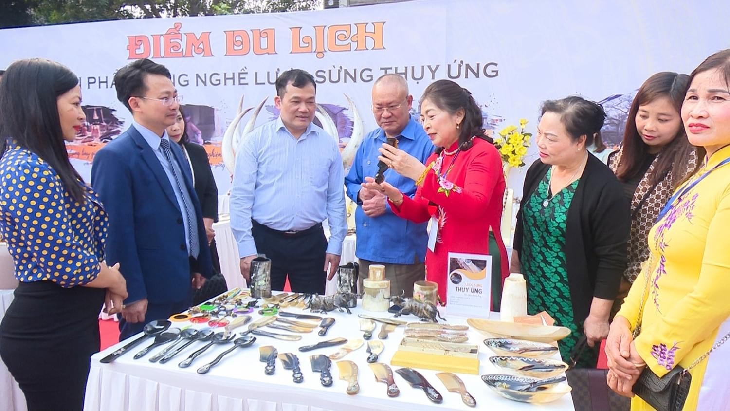 lang nghe luoc sung thuy ung  diem du lich hap dan hinh 1