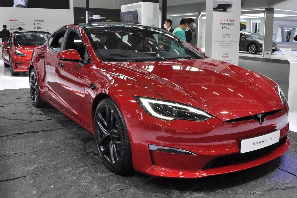 tesla model s 2023 duoc trung bay tai trung quoc voi muc gia 269 ty dong hinh 1