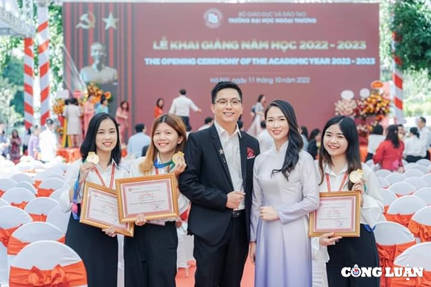 nu sinh ha tinh tot nghiep dai hoc ngoai thuong voi diem gan tuyet doi hinh 3