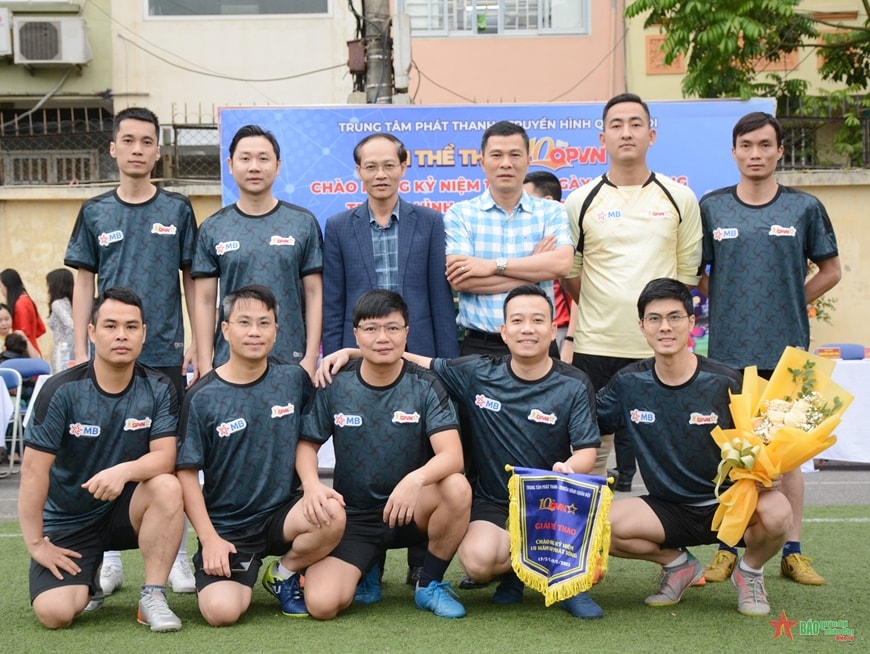 khai mac giai the thao ky niem 10 nam truyen hinh quoc phong viet nam hinh 2