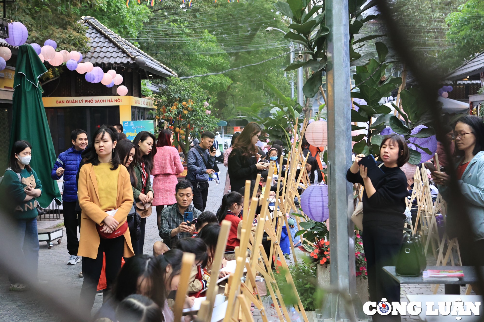 hoi thi ve tranh sach  cho ban cho toi ngay hoi ton vinh van hoa doc khoi day tu duy sang tao hinh 4