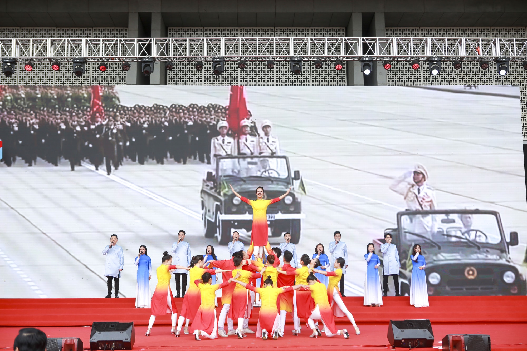 lang dong mua hoi bao toan quoc 2023 hinh 7