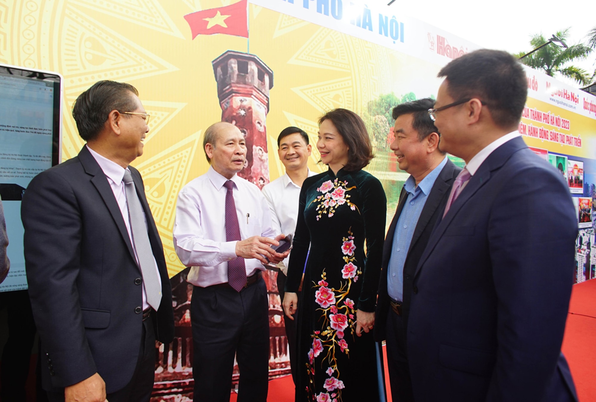 mua hoi tu hinh 2