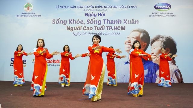 vinamilk dong hanh cung vtv thuc hien chuong trinh dac biet viet nam vui khoe hinh 3