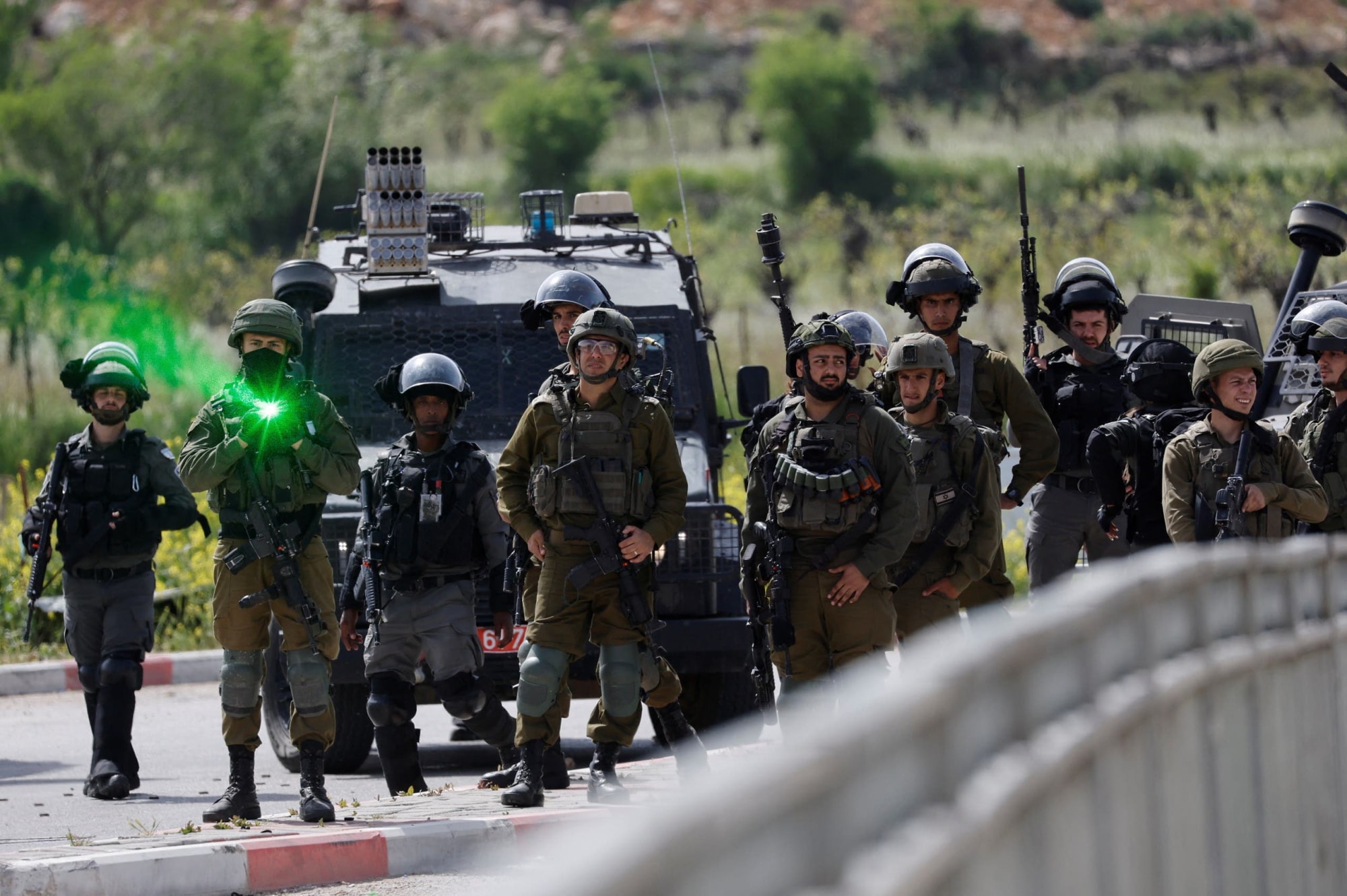 quan doi israel tieu diet 2 tay sung palestine o bo tay hinh 1