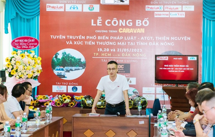 bao phap luat viet nam trien khai chuong trinh pho bien phap luat atgt hoc duong hinh 1