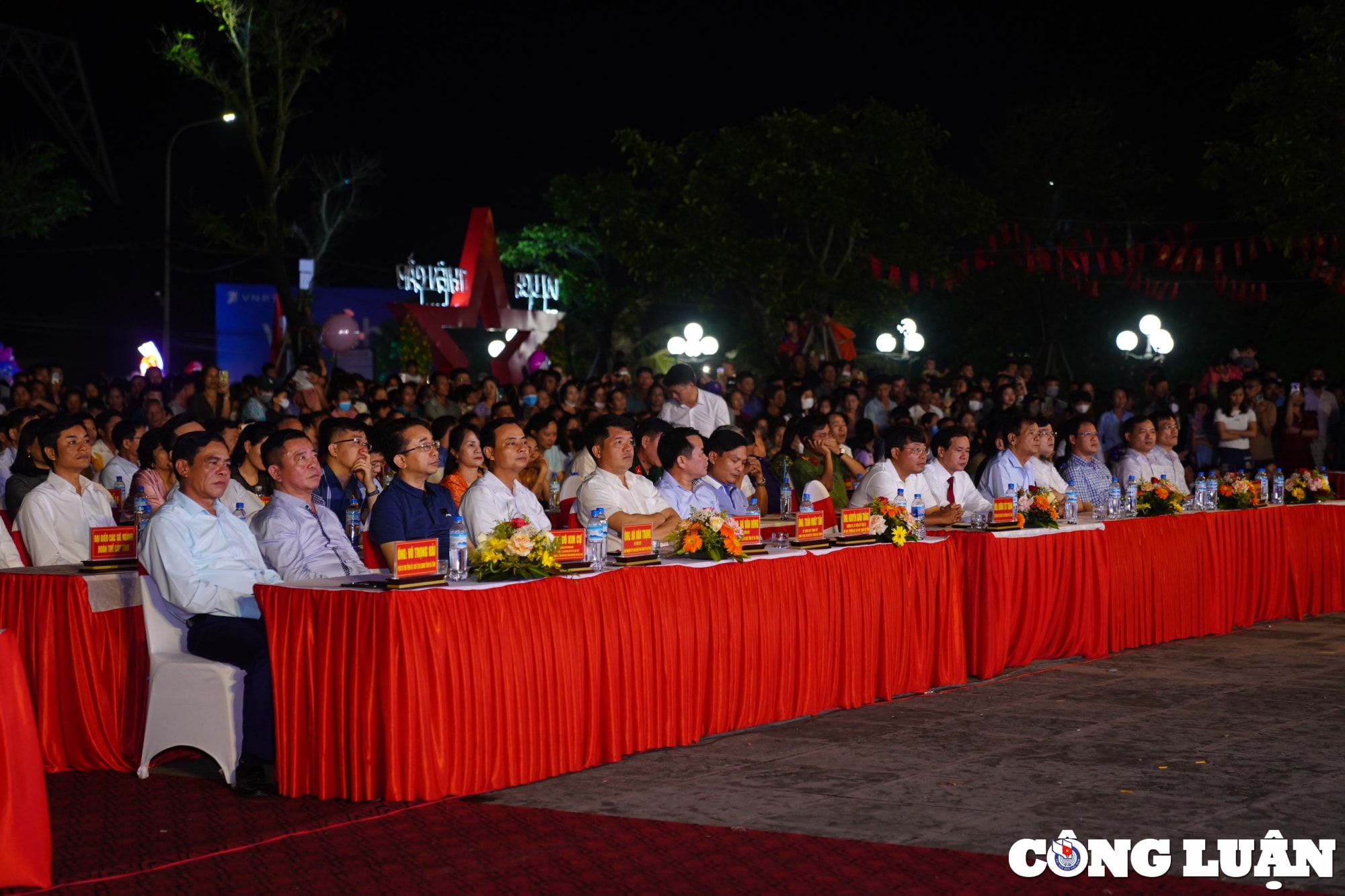 tung bung khai truong le hoi du lich cam xuyen nam 2023 hinh 1