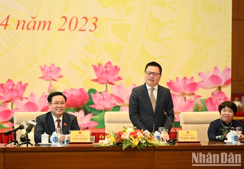 cau lac bo nha bao nu viet nam voi nhieu dong gop tich cuc vao cong cuoc doi moi dat nuoc hinh 2