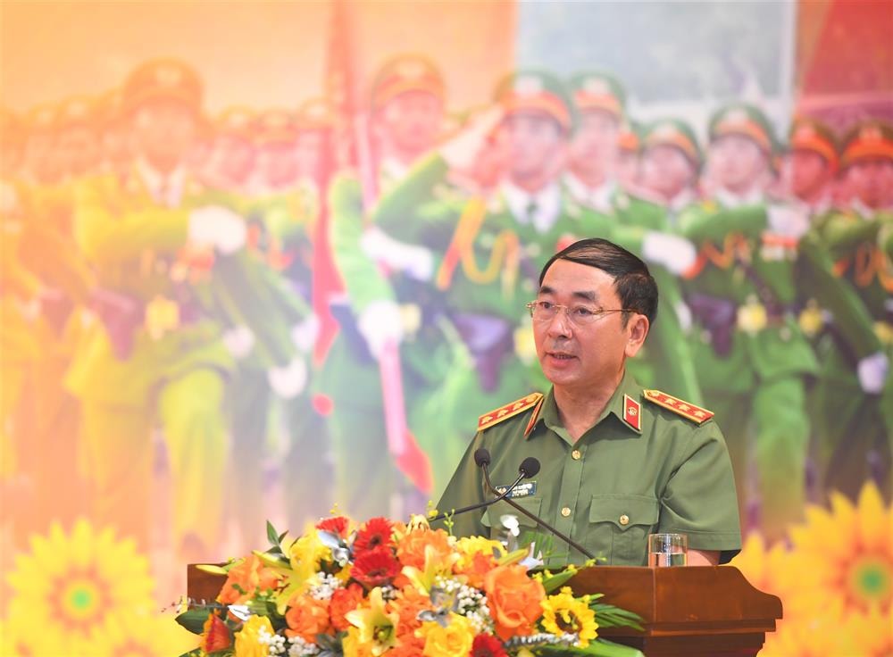 luc luong cong an guong mau di dau thuc hien nghi quyet dai hoi xiii cua dang hinh 2