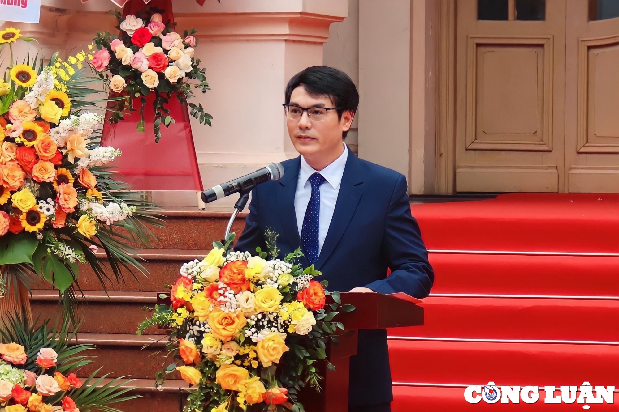 ton vinh gia tri cua sach khang dinh vai tro va tam quan trong cua sach trong doi song xa hoi hinh 1