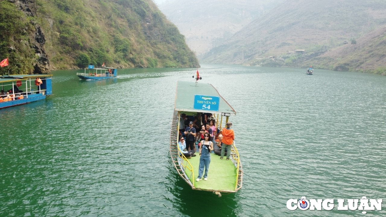 song nho que  diem du lich hap dan cua ha giang hinh 2